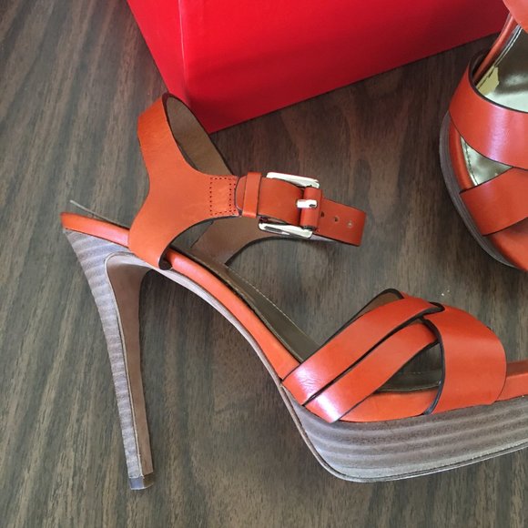 Orange Coach strappy heels - size 8 M - Picture 2 of 7